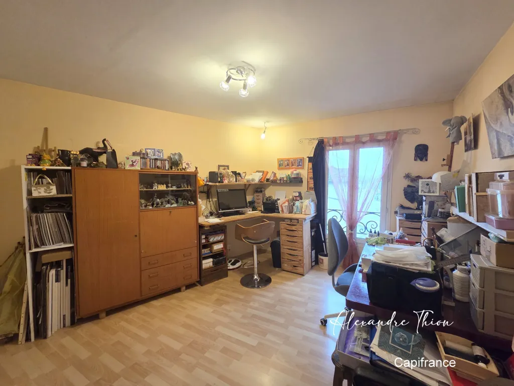 Bureau - Maison Lumineuse avec Jardin à Chatillon-la-Palud