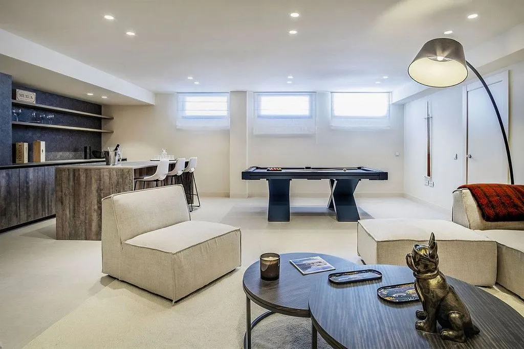 Toad - Modern Villa with Sea View in Estepona