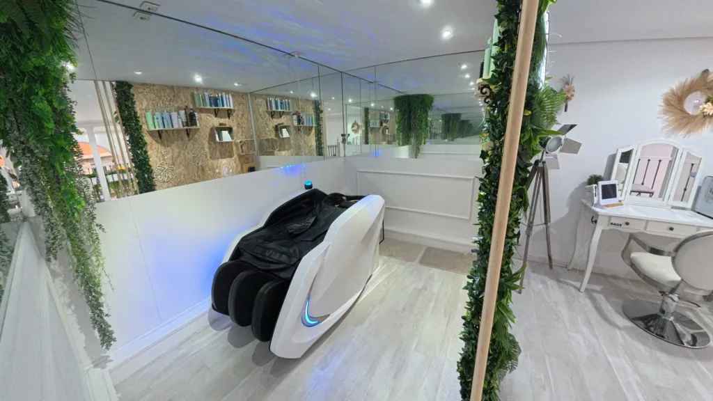 Toad - Design Salon with Modern Finishes in Benidorm