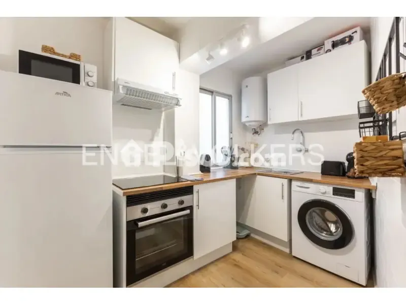 Köök - Fully Renovated Flat in En Corts, Valencia