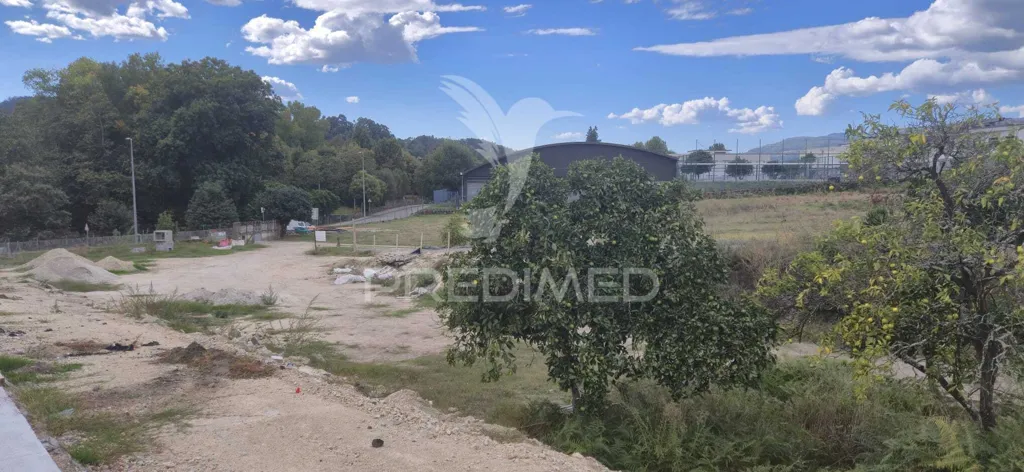 Aed - Plot with Vineyard in Ponte da Barca