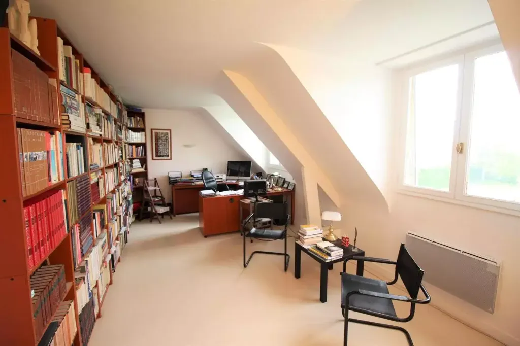 Bureau - Maison d'Architecte avec Piscine Chauffée à Andard