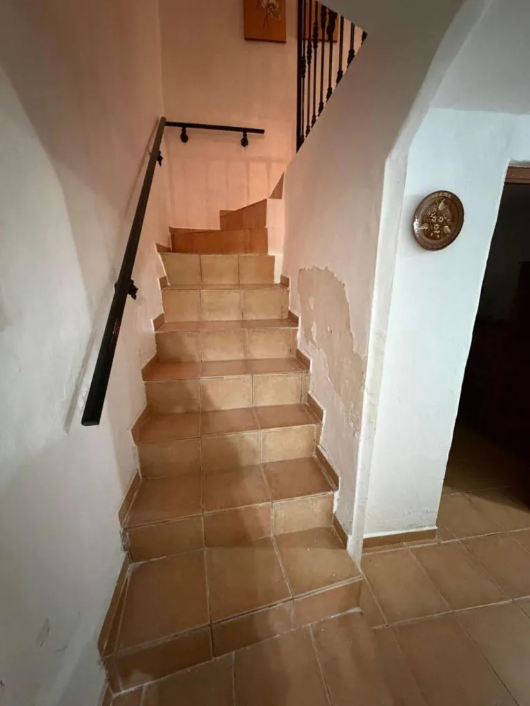 Pièces - 3-Bedroom House with Mountain Views in Oria