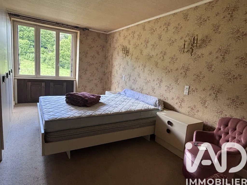 Bedrooms - Village House with Terrace in Lanques-sur-Rognon