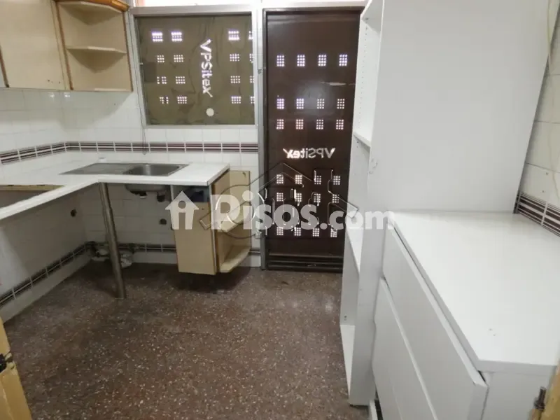 Cuisine - Spacious Apartment with Terrace in Usera, Madrid