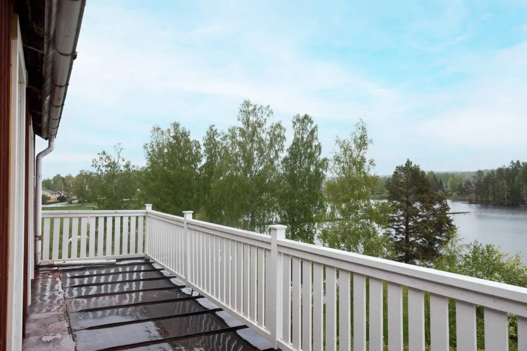 Rõdu - Villa with Lakefront in Söderbärke