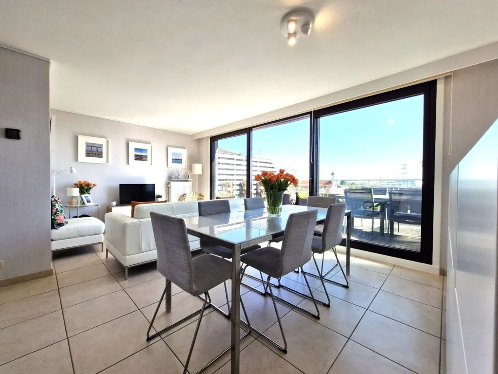 Salle à manger - Penthouse avec Grande Terrasse ensoleillée à Zeebrugge