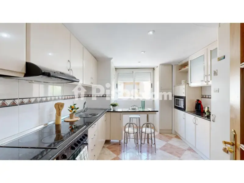 Cuisine - Bright Apartment with Balcony in Murcia