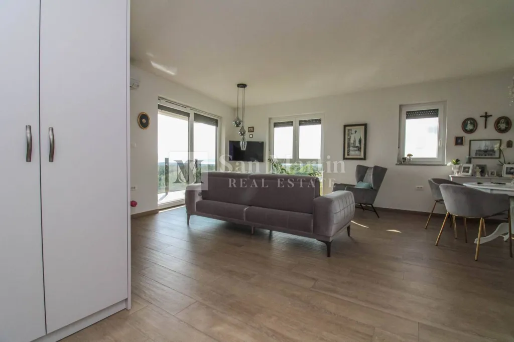 Living Room - Modern Apartment with Sea View in Poreč