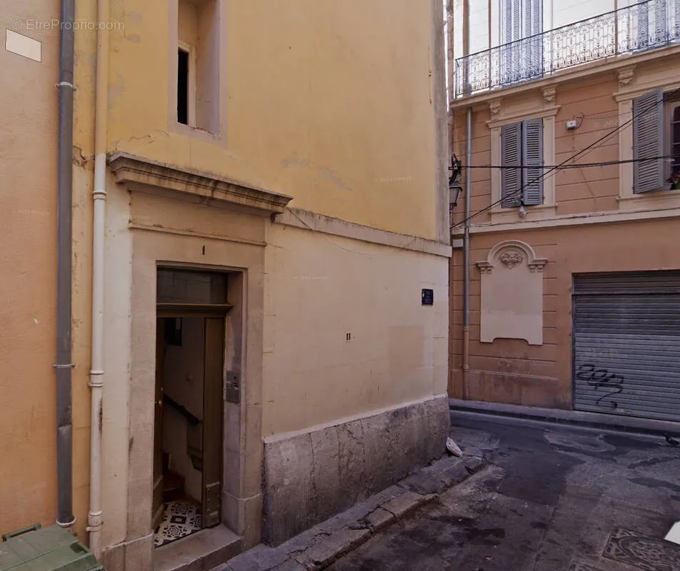 Extérieur - Immeuble de Rapport à Rénover au Centre de Toulon