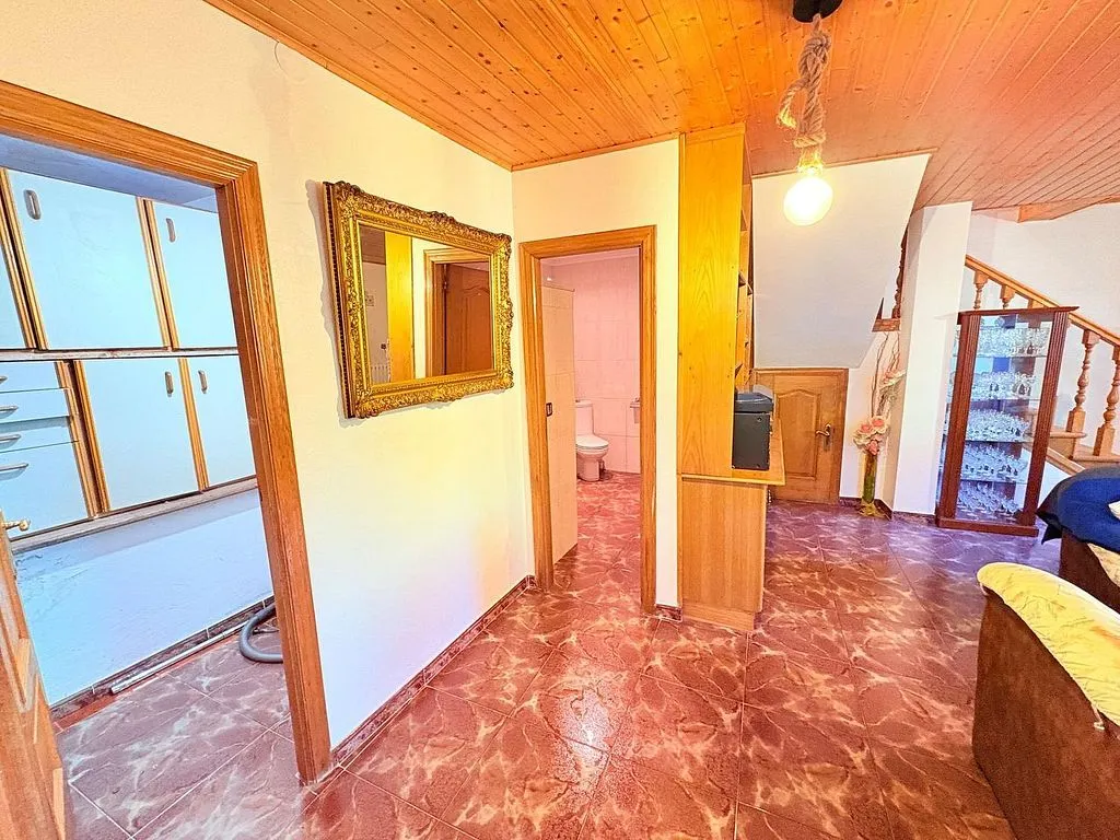 Esik - Chalet with Terrace in Arganza