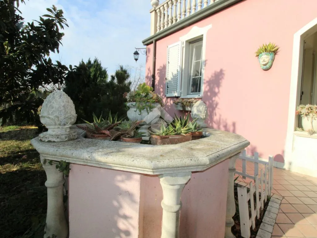 Terrace - Rustic Villa with Garden in Cesena