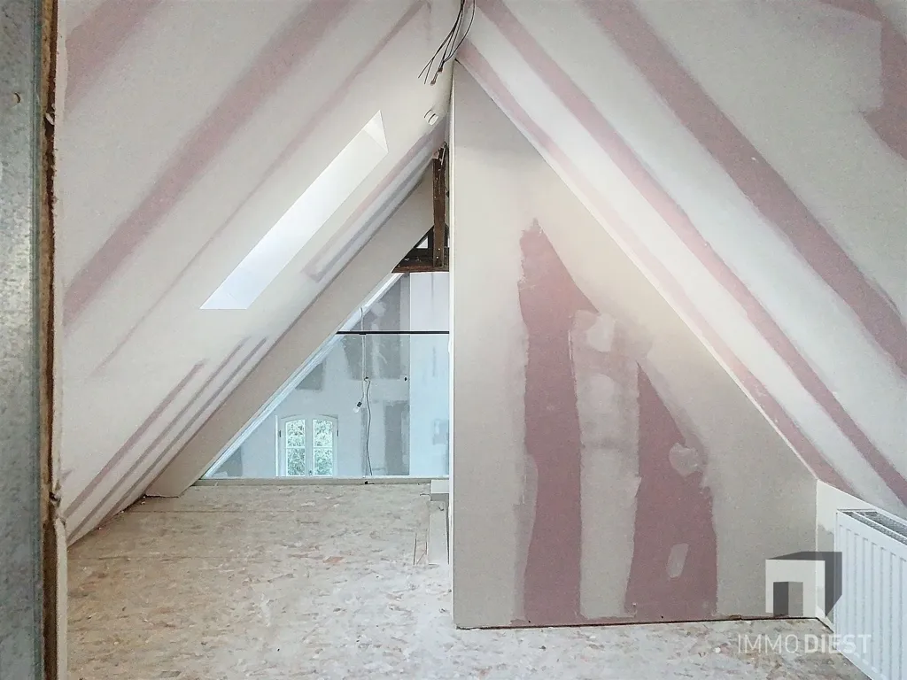 Appartement Rénové avec Terrasse à Diest