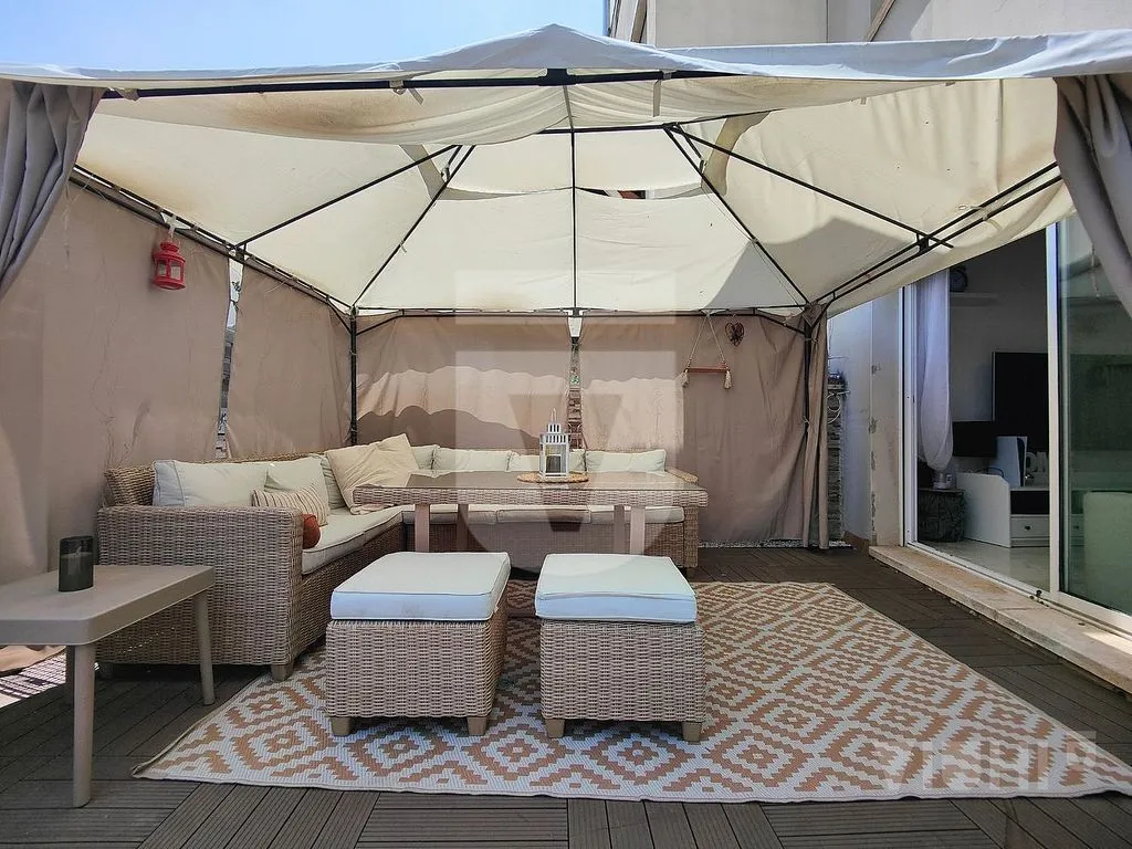 Terrazza - Duplex Flat with Patio in Montgat