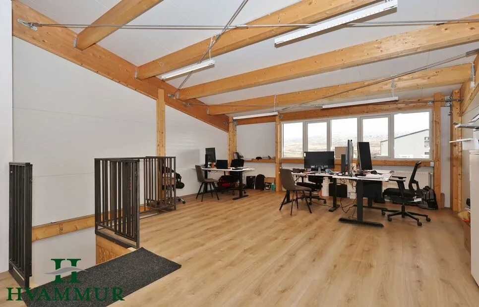 Kabinet - Modern Storage Unit with Balcony in Akureyri