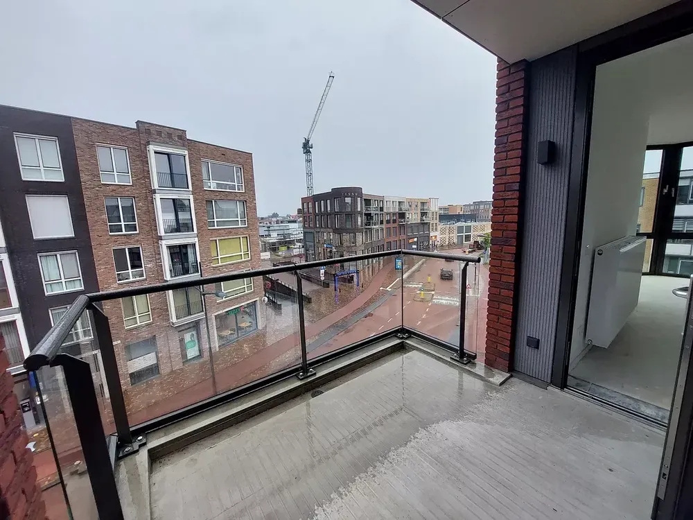 Balcon - Modern Apartment with Balcony in Veenendaal