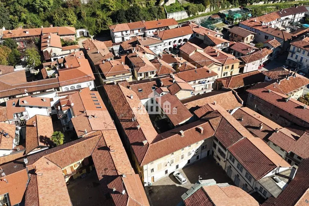 Vue aérienne - Historic Building with Central Location in Rivara
