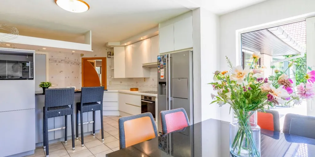 Cuisine - Villa Rénovée avec Jardin à Merelbeke
