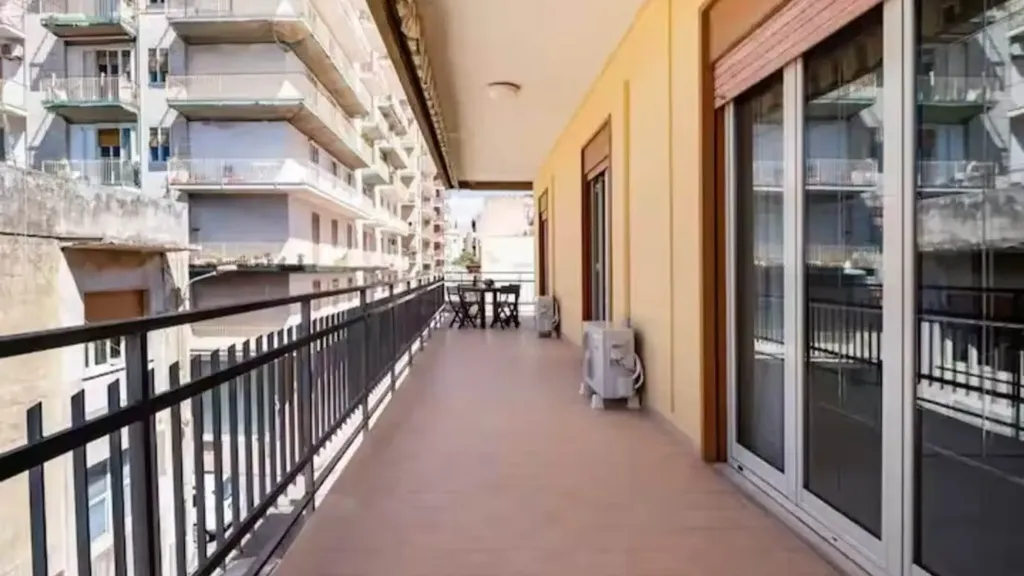 Balcon - Apartment with 3 Bedrooms in Noto