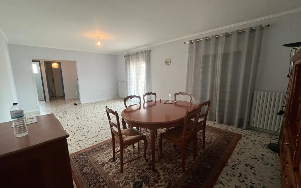 Salle à manger - Maison avec Jardin et Terrasse à Lunel