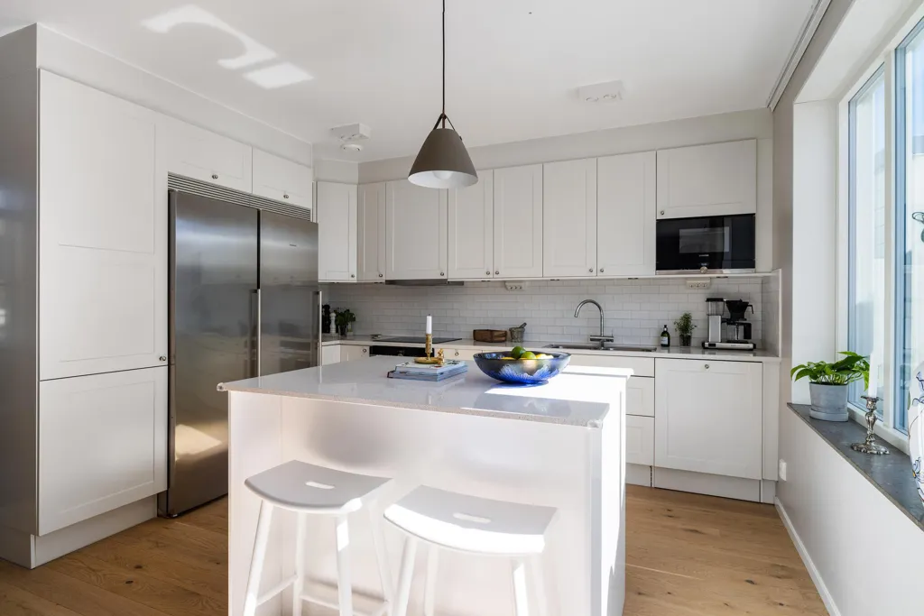 Cuisine - Co-op House with Central Location in Vega