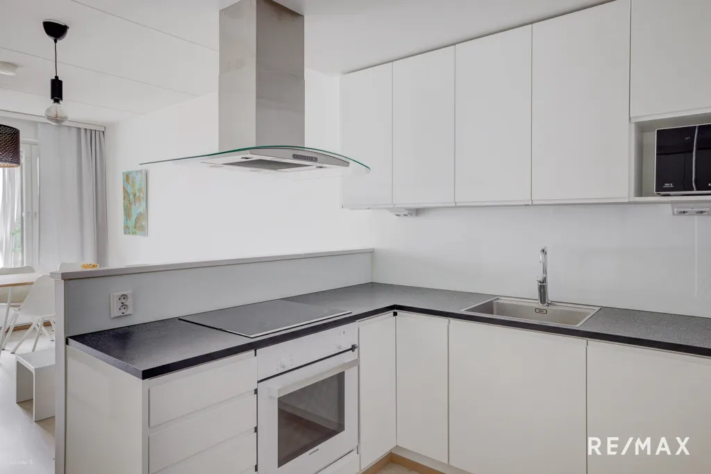 Köök - 3/5-Bedroom Apartment with Sauna in Espoo