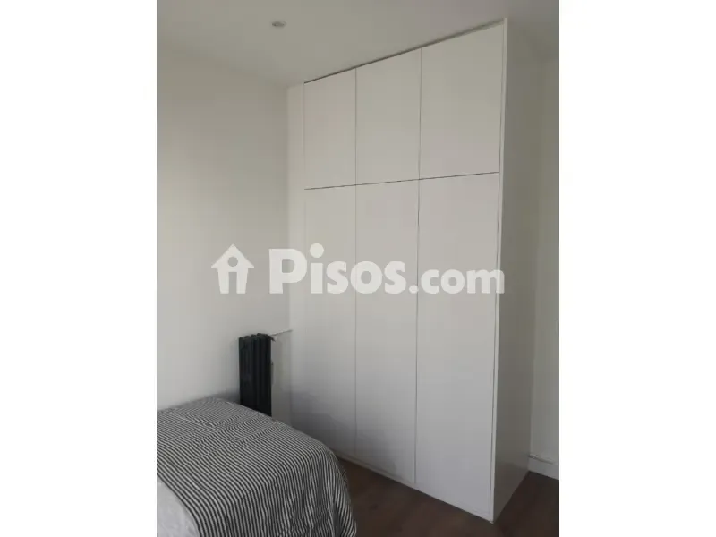 Bedrooms - Fully Furnished Flat with Balcony in Chamberí