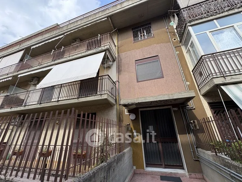 Välivaade - Four-Room Apartment in Quiet Area, Catania