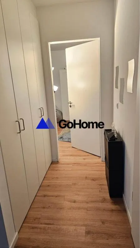 Entrée - Appartement Meublé avec Ascenseur à Courbevoie