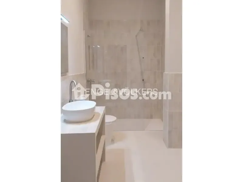 Salles de bain - Modern Flat with Terrace in Morvedre, Valencia