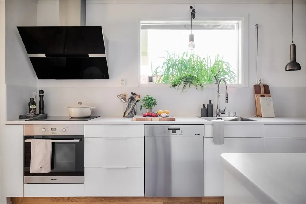 Kitchen - Villa with Guest Apartment near Vättern