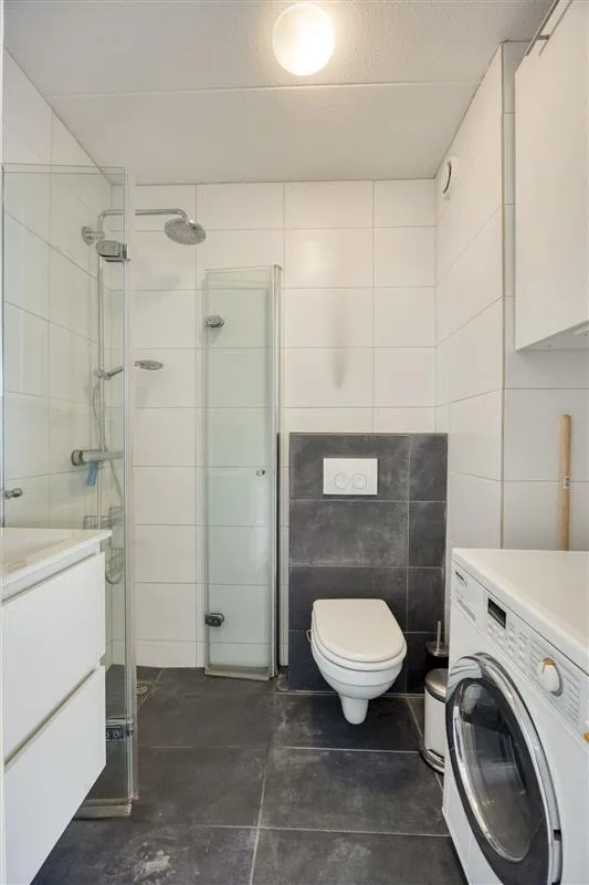Bathrooms - 2-Bedroom Apartment with Balcony in Breda Centre