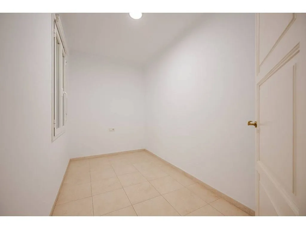 Toad - Duplex with Balcony in Eixample Sud, Girona