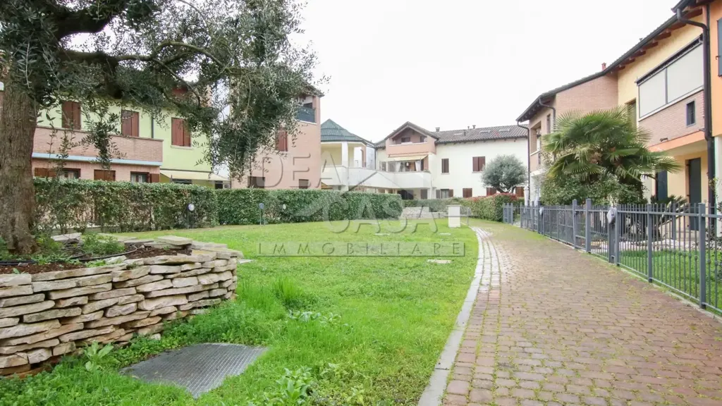 Jardin - Bright Apartment with Garden View in Medolla