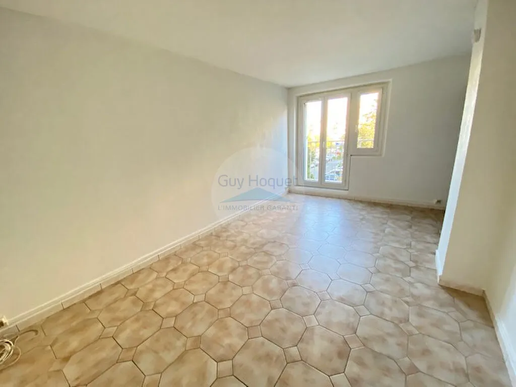 Toad - Flat with Balcony in Balzac Quarter