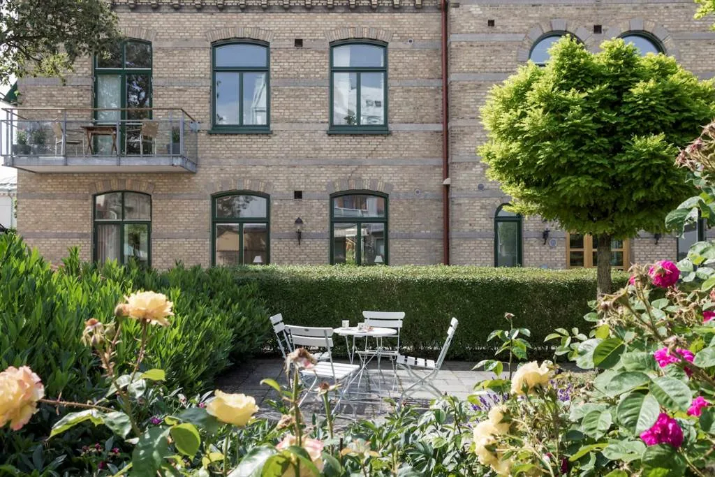 Aed - Apartment with Inner Courtyard near Ystad Theatre
