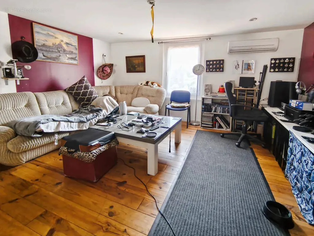 Séjour - Appartement T3 avec Parking à Decazeville