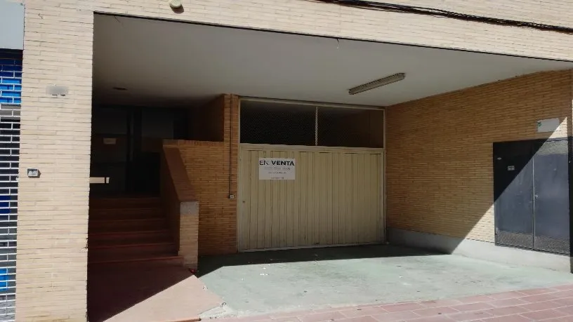 Garage - Parking Space in La Puebla de Alfindén, Zaragoza