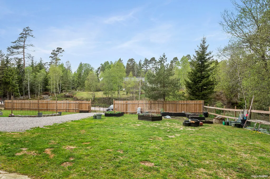Aed - Spacious Villa with Garden in Natural Setting