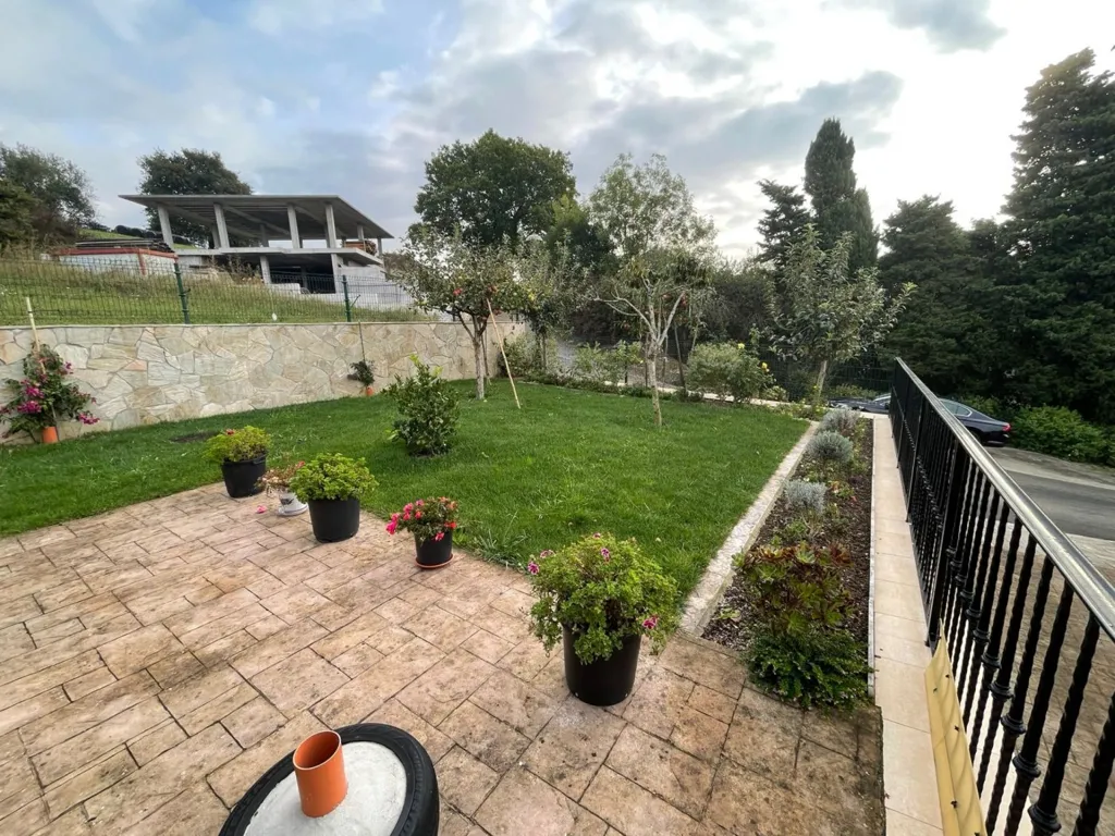 Garden - Chalet with Large Garden in Barcena de Cicero