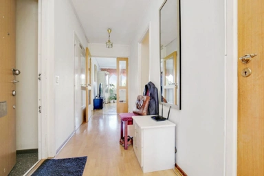Hallway - 3-Room Flat with Rentable Unit in Hallonbergen