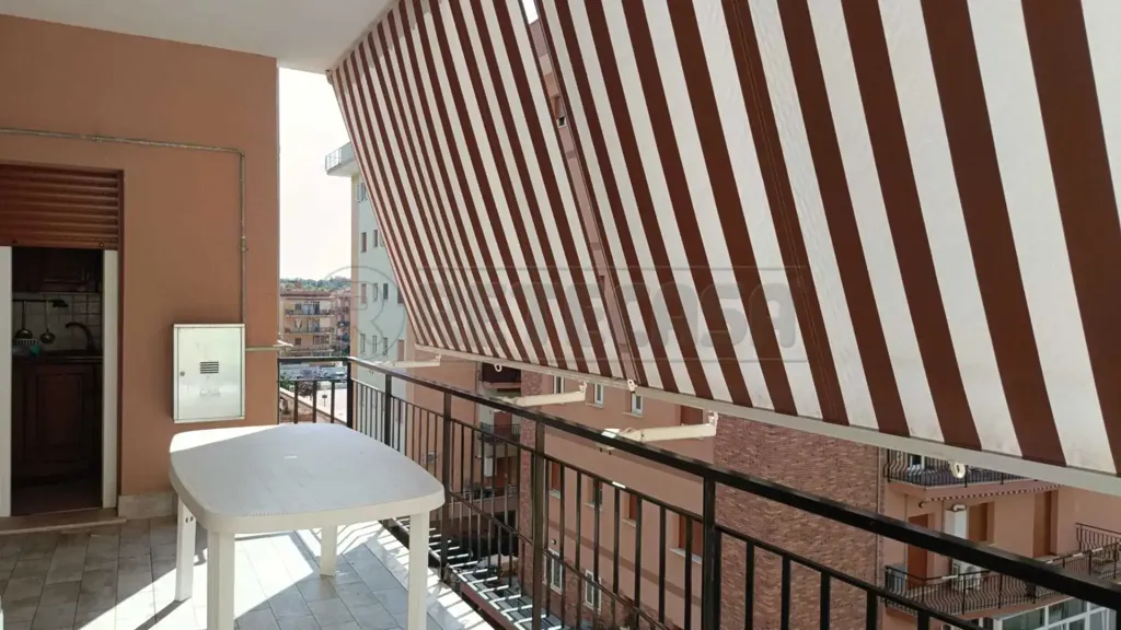 Balcon - Rear-Facing Apartment with Terrace in Ladispoli