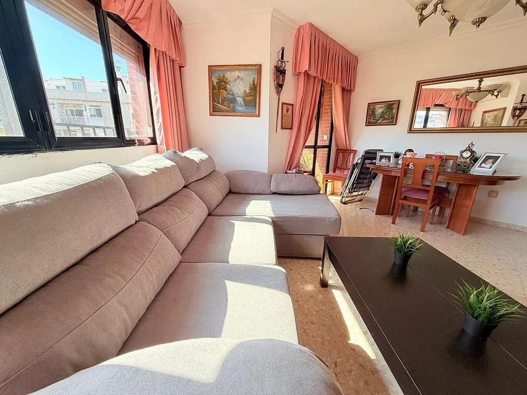 Elutuba - Corner Flat with Panoramic Views in Málaga Centre