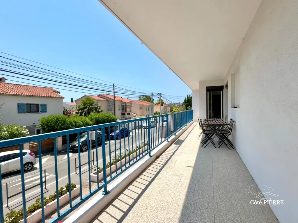 Balcone - Traversing Flat with Balcony near Bonnegrâce Beach