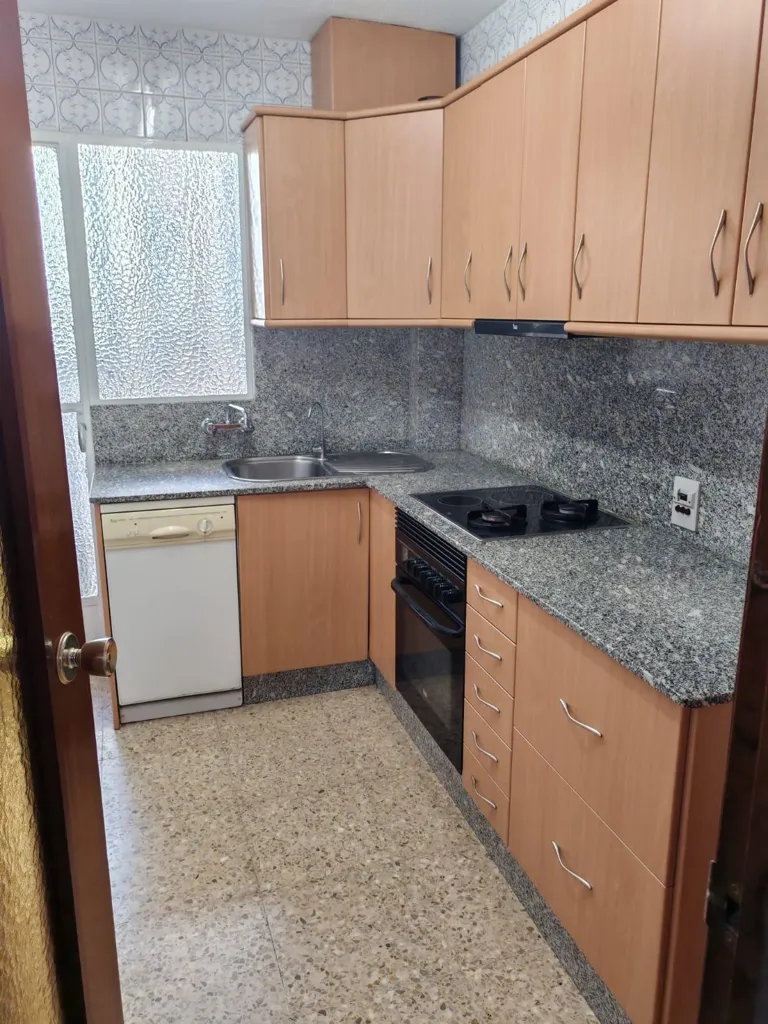 Köök - Student Flat with Terrace in San Pedro
