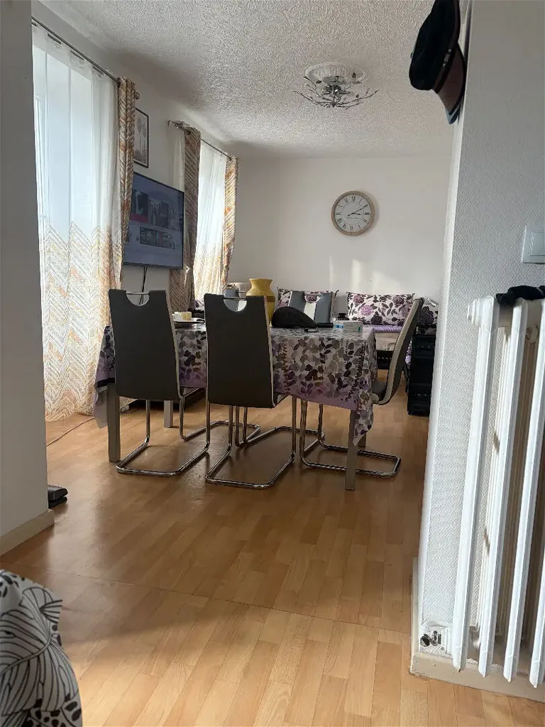 Söögituba - Bright Studio with Balcony in Pau
