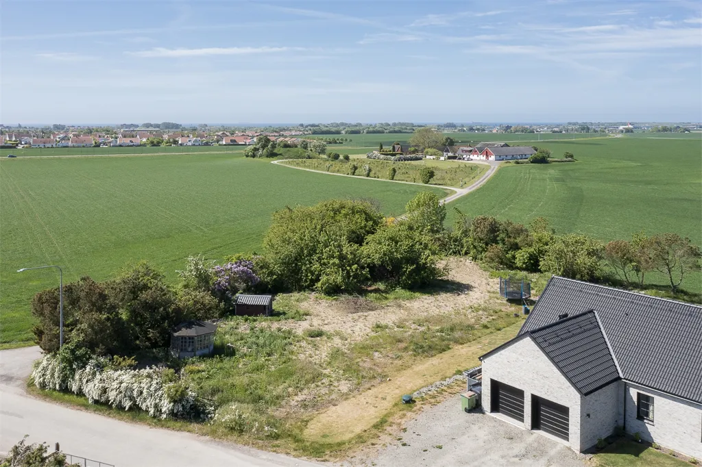 Õhuvaade - Generous Plot with Green Space in Trelleborg