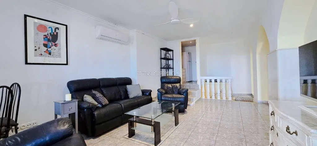Soggiorno - Charming Townhouse with Sun Lounge in Ador