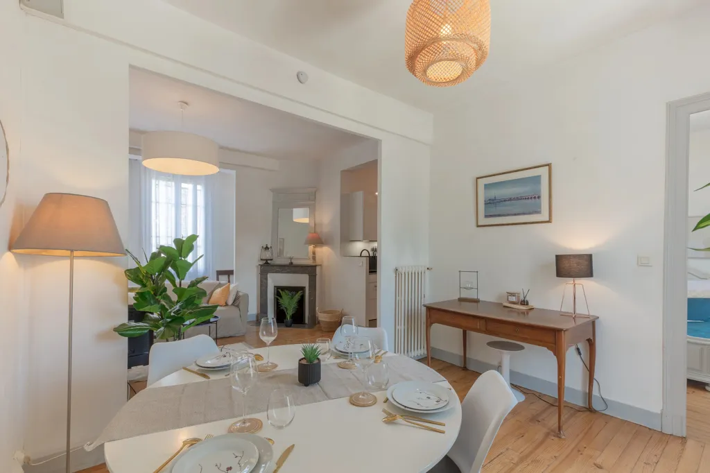 Salle à manger - Appartement T3/4 Meublé avec Vue sur Château à Pau