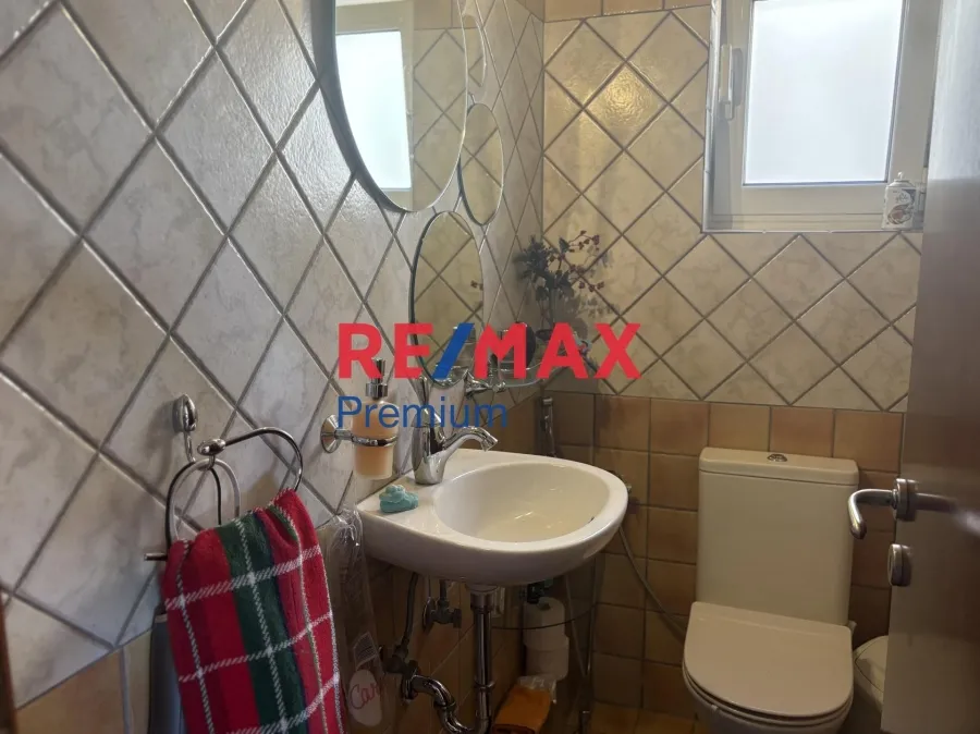 Vannitoad - Apartment with Sea View in Glyfada